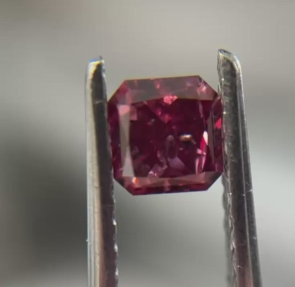 Purplish Red Square Radiant Diamond